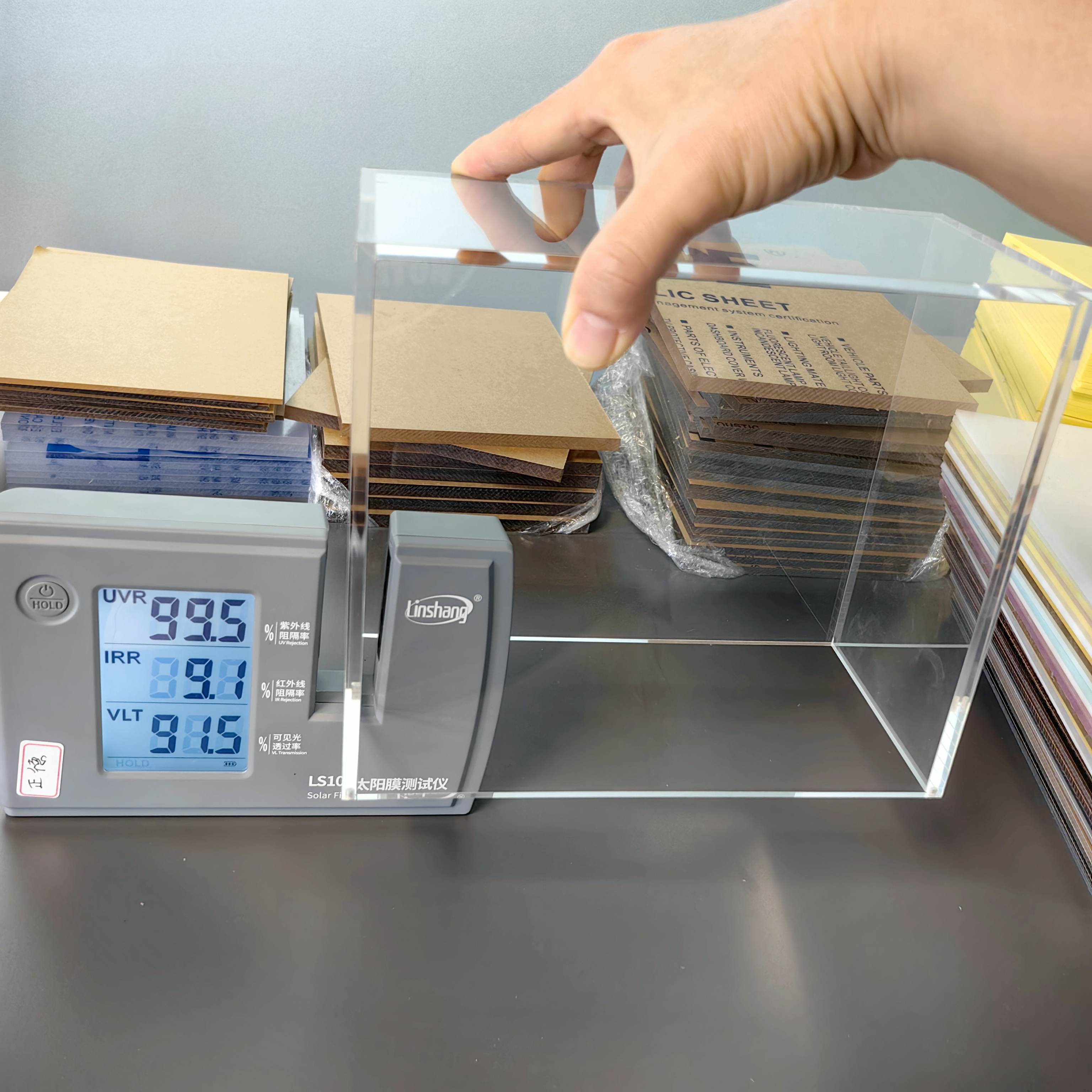 Caja de acrílico moderna magné - Model Kit Display reseña y precio